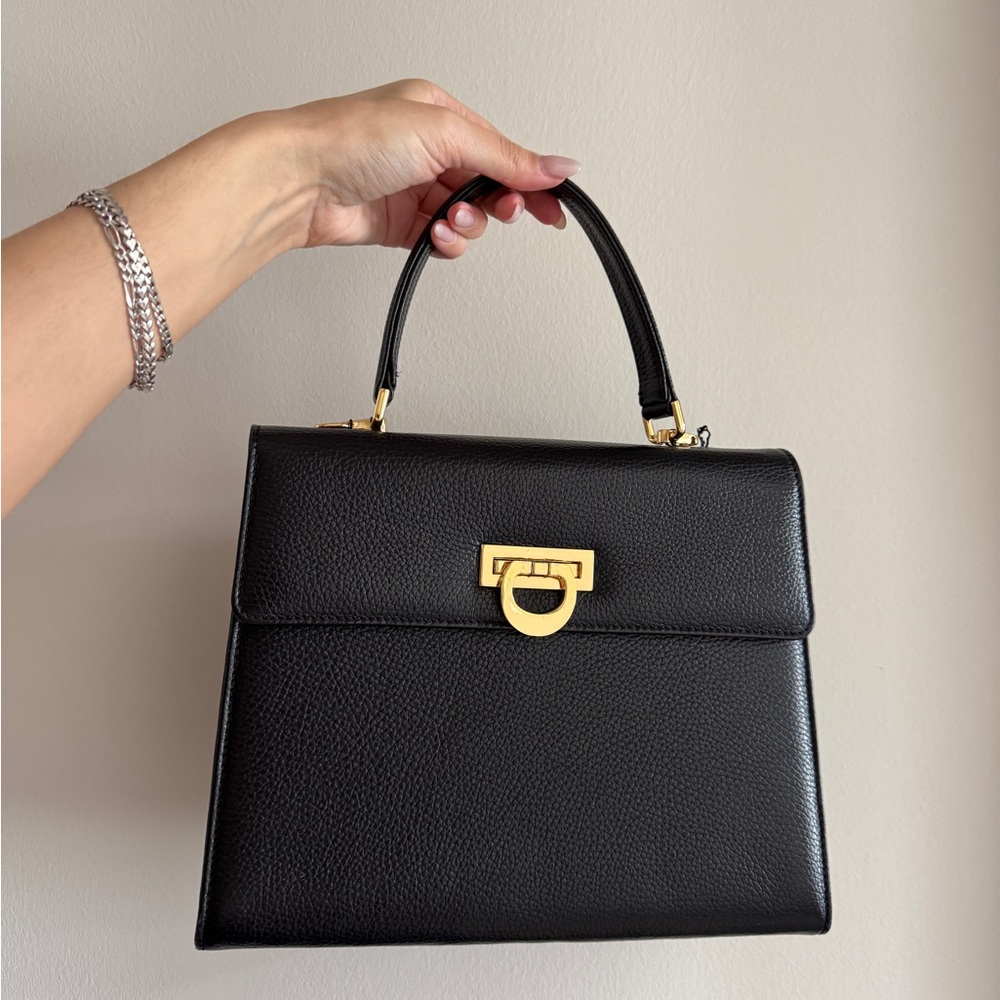 Elegant Black Leather Handbag